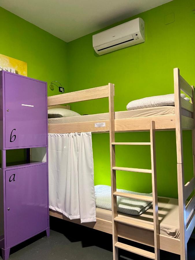 Himalayan Hostel Zagreb Luaran gambar