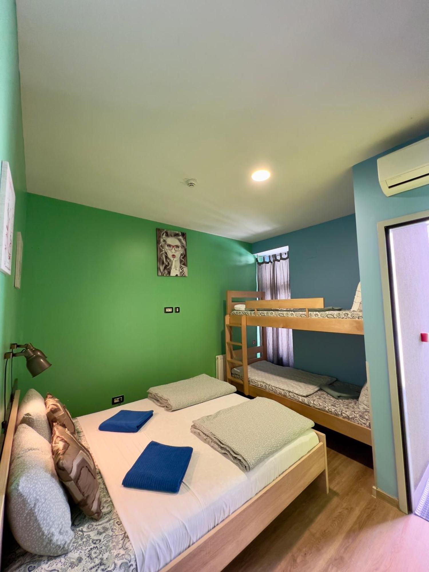 Himalayan Hostel Zagreb Luaran gambar